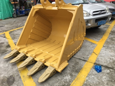 矿(kuang)山型(xing)挖斗(dou)