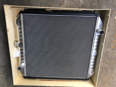 SK200-3全(quan)铝水箱(xiang)