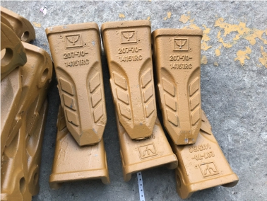 PC300挖掘机(ji)斗齿(chi)