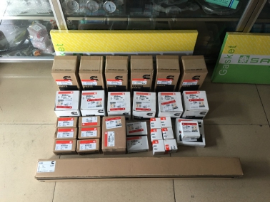 PC200-6 6D102原(yuan)装(zhuang)四配(pei)套