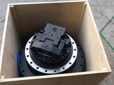 PC200-6行(xing)走总成(cheng)