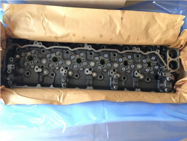 6HK1直(zhi)喷发动(dong)机缸盖(gai)