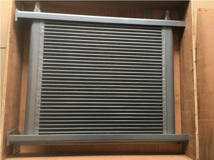 PC60-7 4D102液压(ya)油散热(re)器