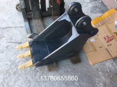 SY60包边(bian)350挖(wa)斗(dou)