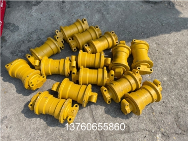 EC210B挖(wa)掘(jue)机支重轮